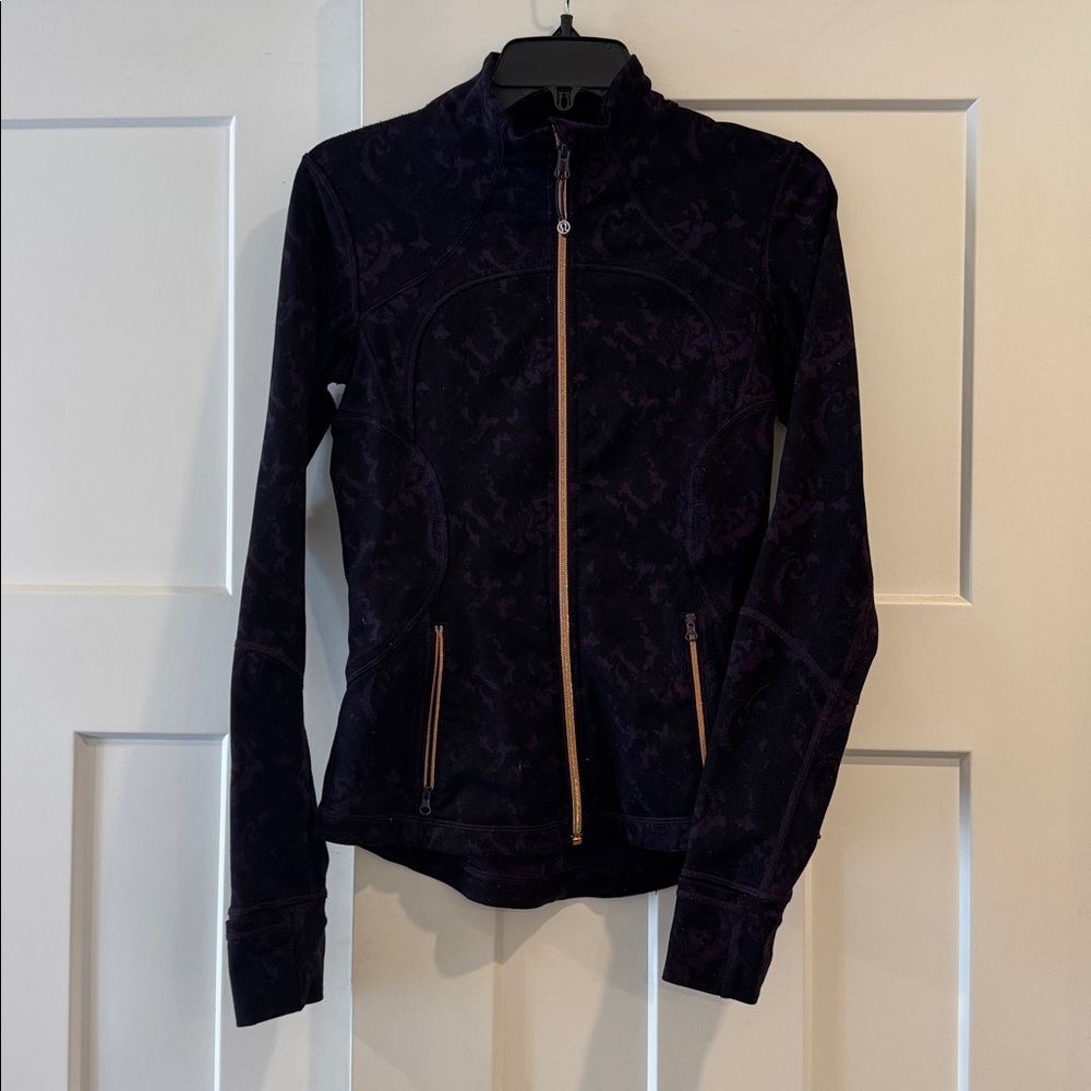 Lululemon Forme Jacket II, Purple and Black, Rose Gold Zippers, Size Small - Picture 6 of 15